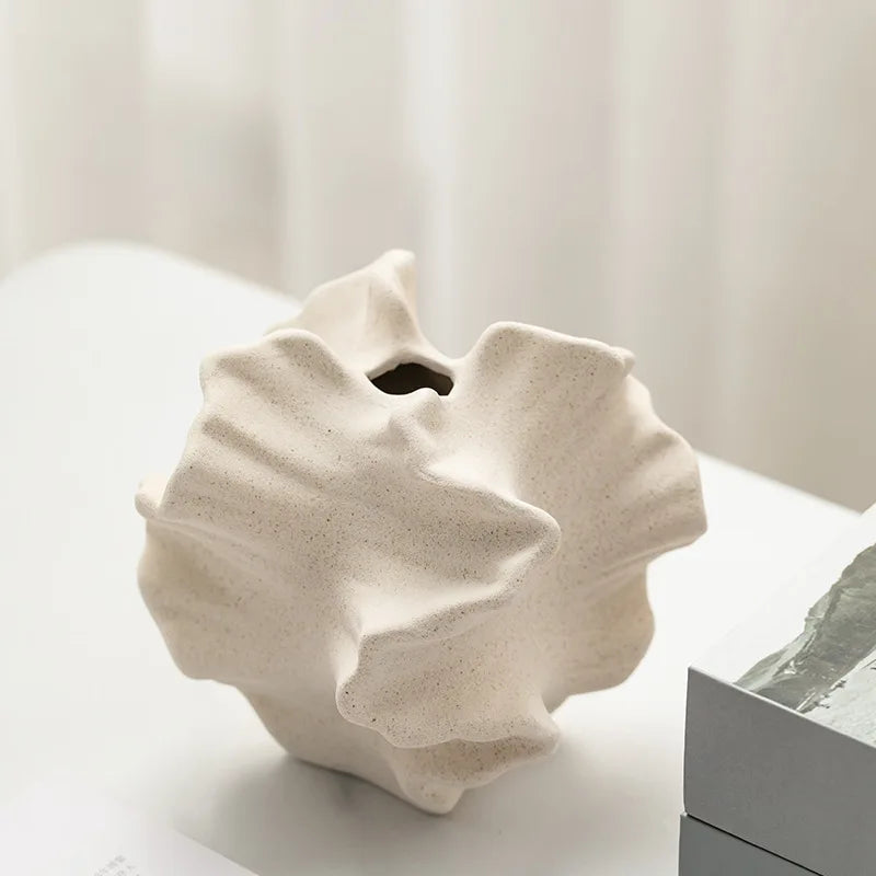 vase en céramique motifs géométriques pour décoration florale - vue 4 sur 8