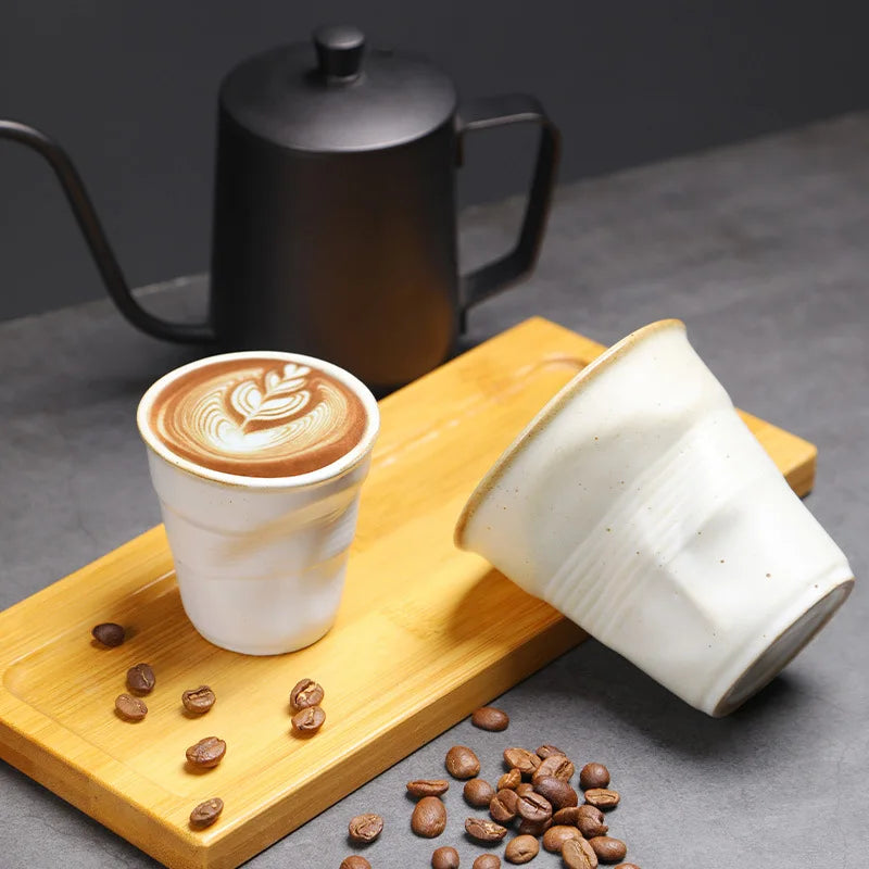 Tasse en gres plissee artisanale style vintage latte - vue 4 sur 7