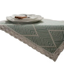 Chemin de table géométrique bohème beige à pompons