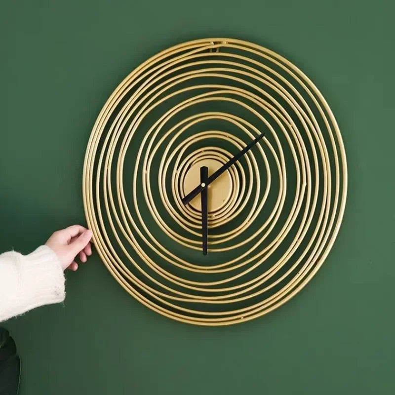 horloge murale moderne silencieuse en métal design élégant pour intérieur - vue 6 sur 7