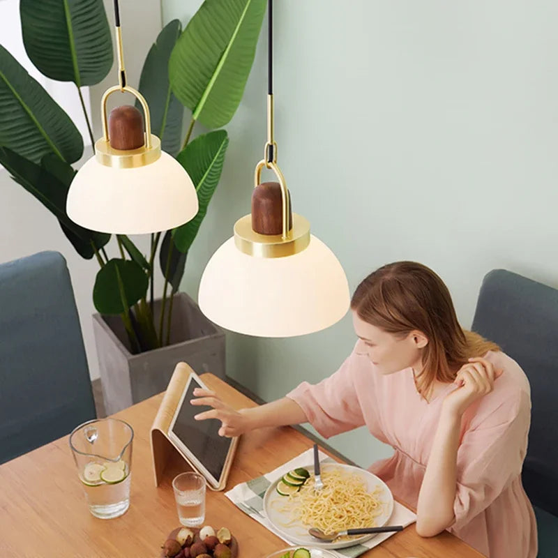 suspension en bois et verre pour décoration moderne - vue 5 sur 10