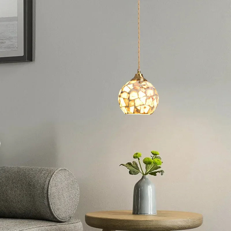 lustre en verre coquillage pour un décor bohème nordique - vue 5 sur 9