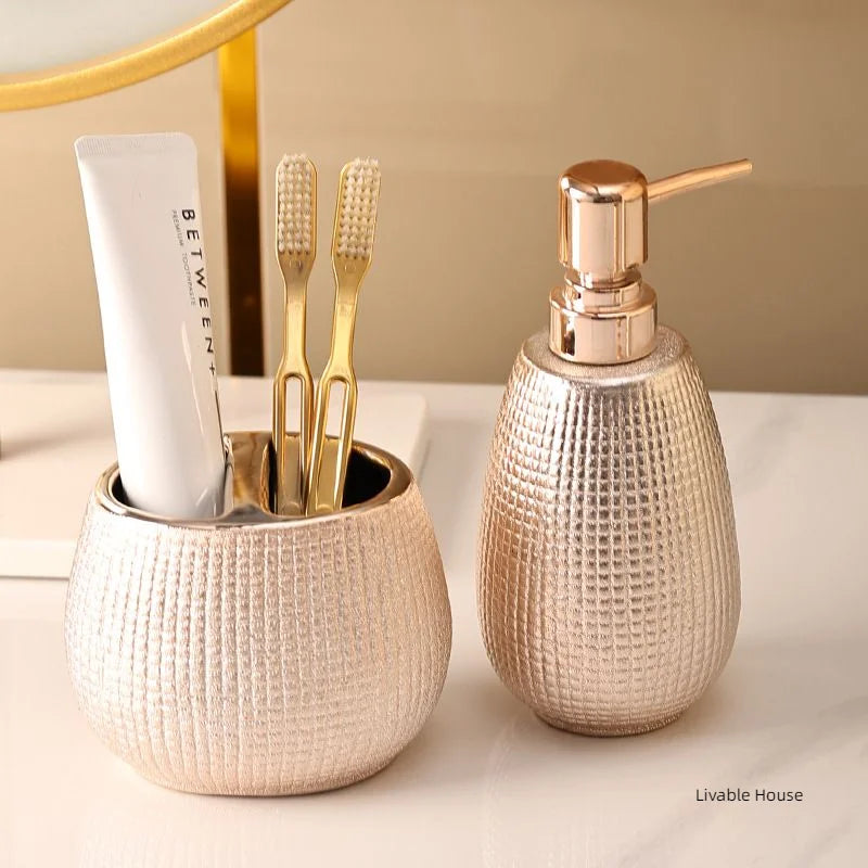 ensemble d'accessoires en céramique pour salle de bain hôtels - vue 5 sur 11
