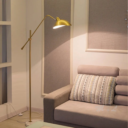 lampadaire nordique doré avec base en marbre réglable - vue 2 sur 8