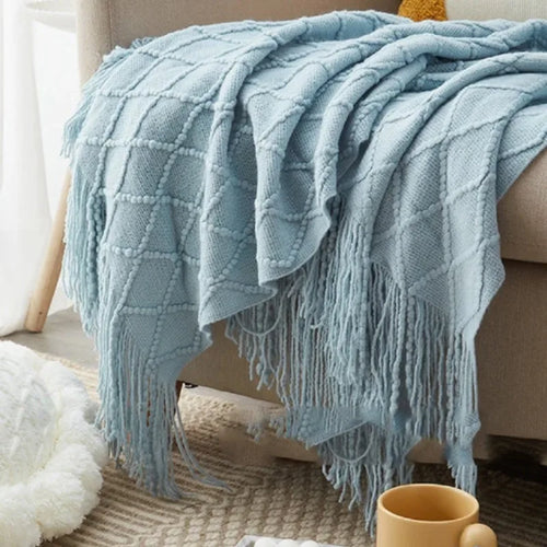 plaid tricoté jacquard à carreaux avec pompons décoratif