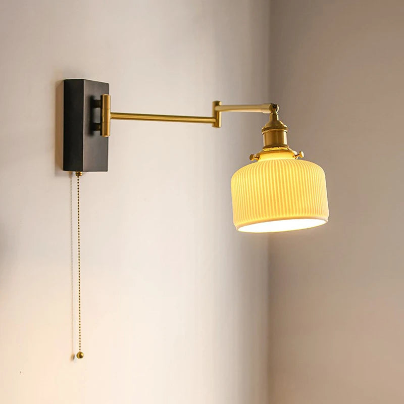 lampe de chevet murale en bois nordique avec abat jour céramique adjustable - vue 3 sur 7