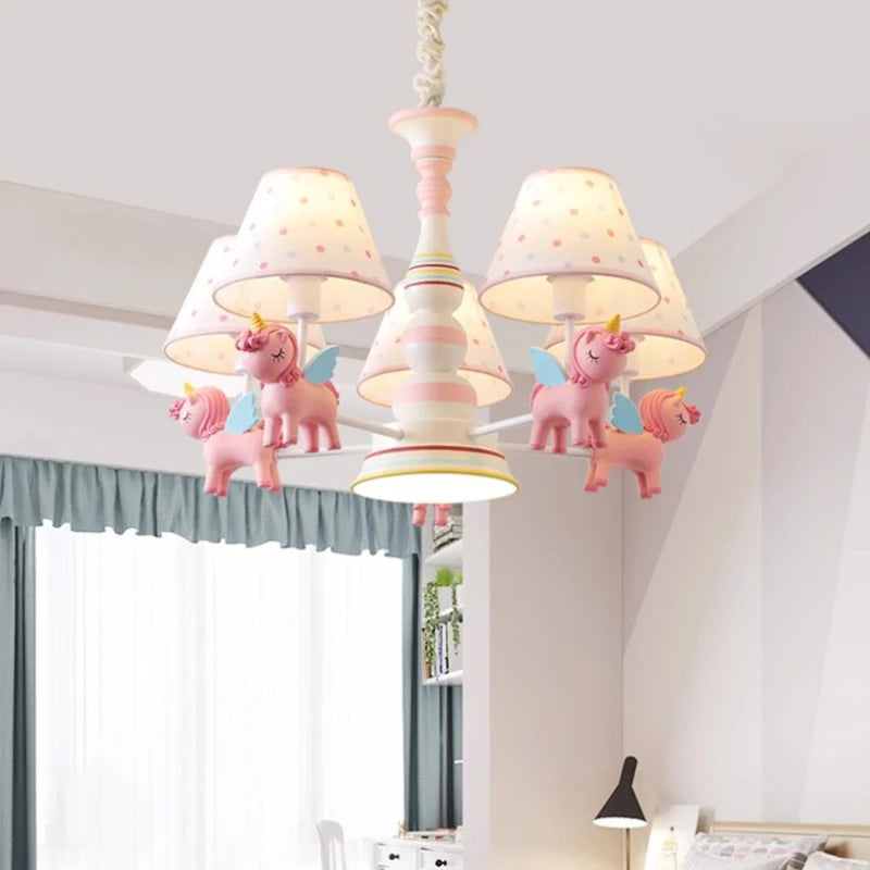 lustre carrousel pour chambre d'enfant moderne et romantique - vue 4 sur 10