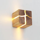 applique murale led en bois massif et résine faite à la main
