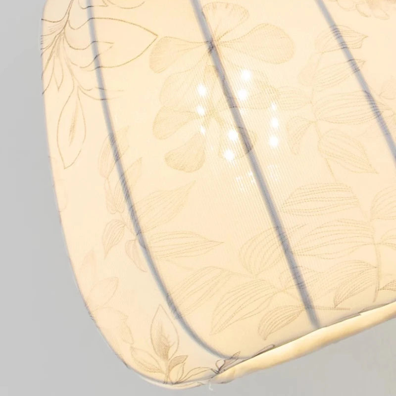 applique murale style médiéval en tissu imprimé et bois massif