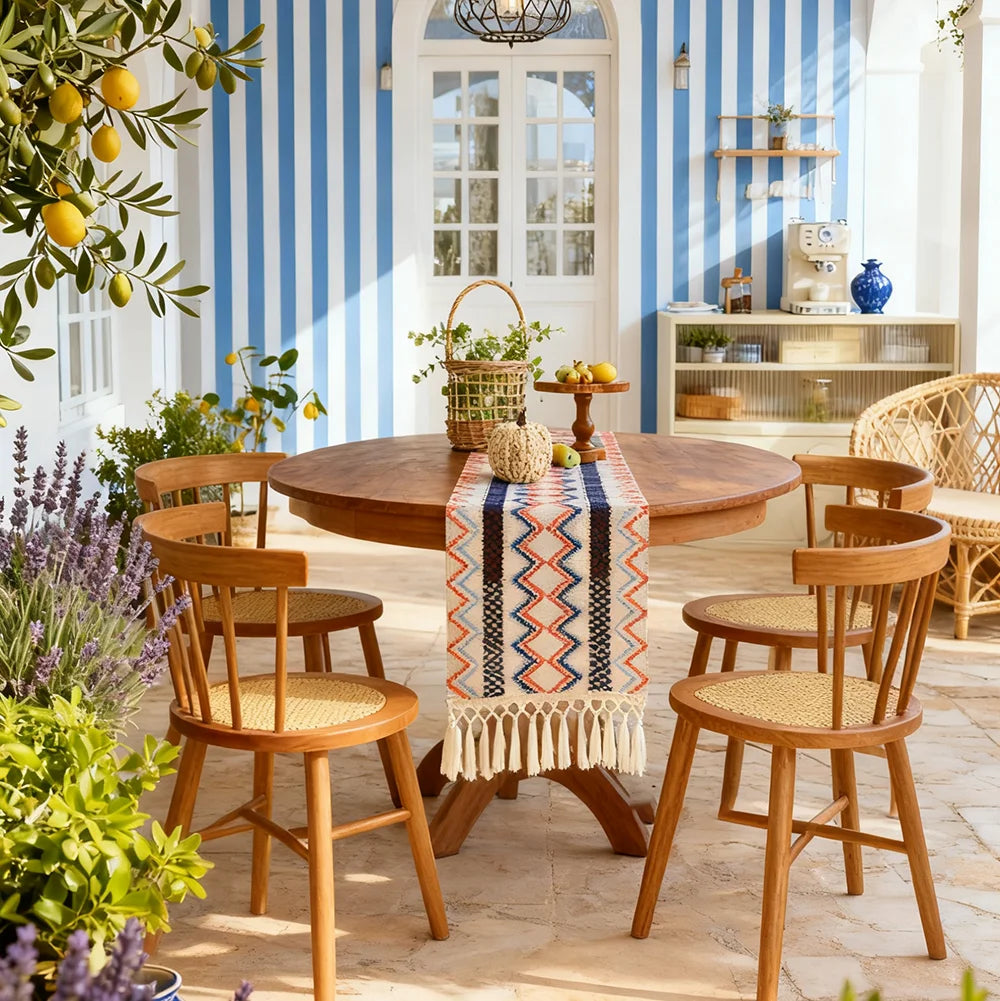 Chemin de table bohème motifs aztèques pompons beige - vue 4 sur 6