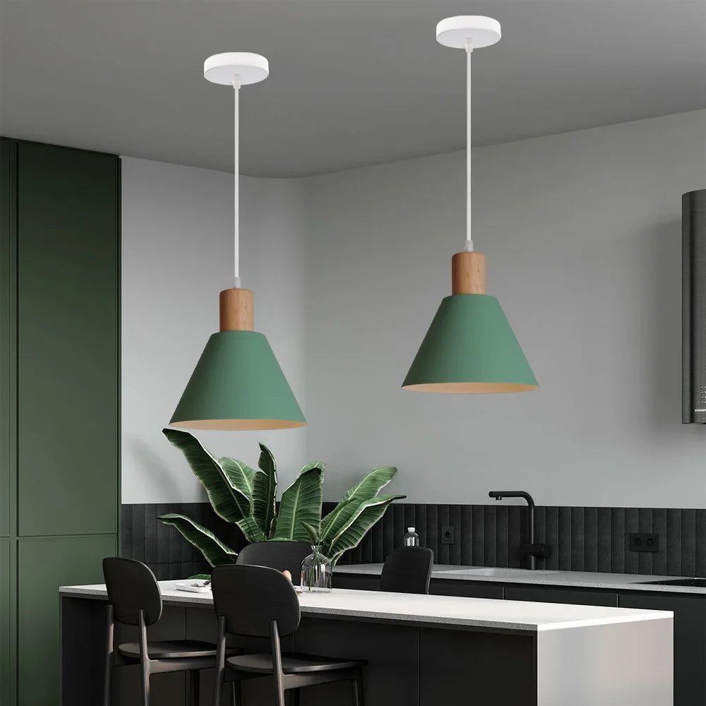 suspension vintage en bois et fer pour décoration industrielle