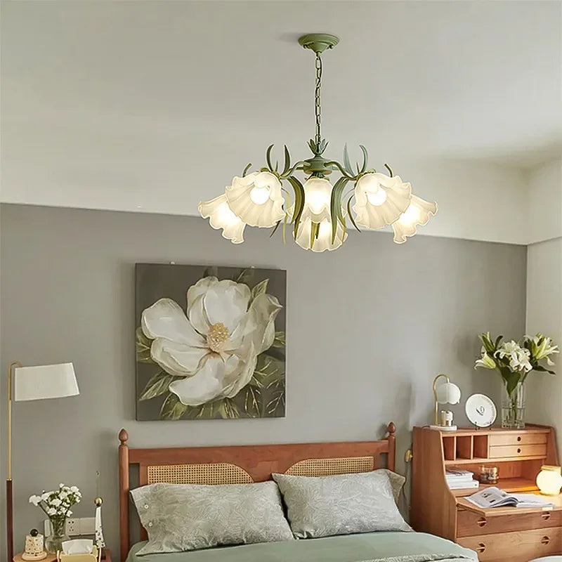 lustre à la française en verre avec fleurs style muguet - vue 5 sur 10