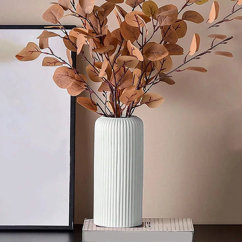 vase en plastique rayé pour arrangement floral décoratif - vue 3 sur 10