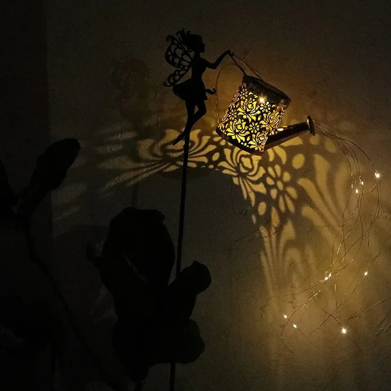 arrosoir solaire avec lumières de jardin et statues de fées - vue 4 sur 7
