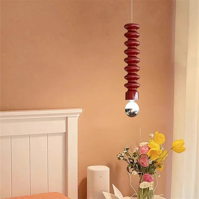 suspension nordique design bauhaus pour une ambiance chaleureuse