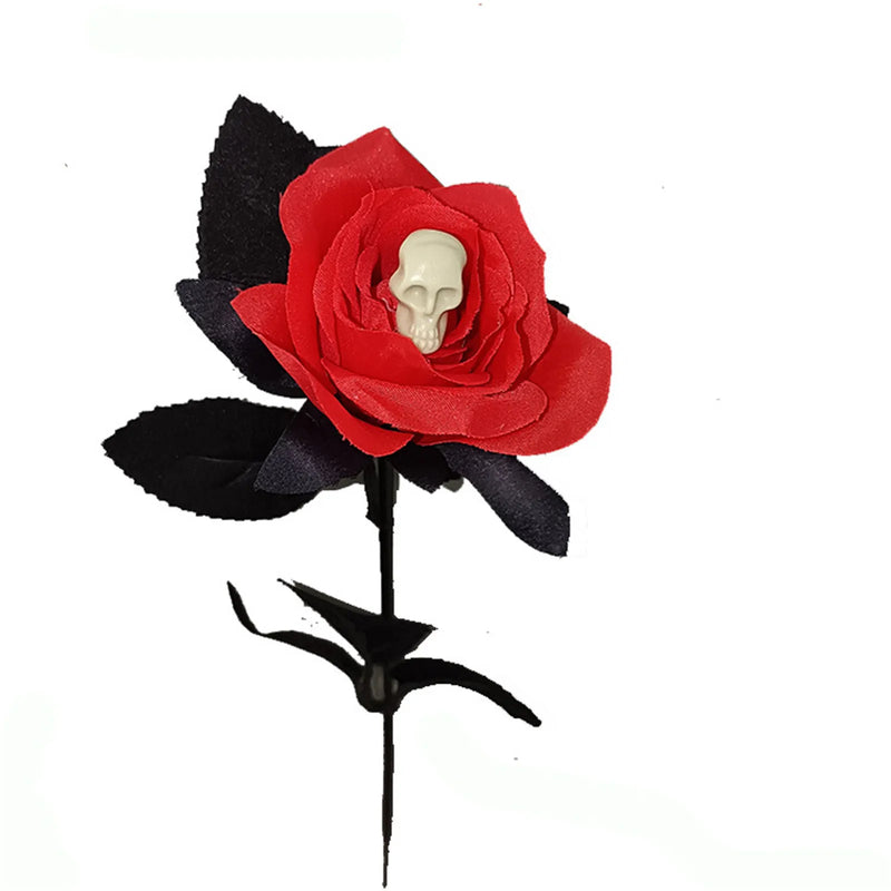 décoration gothique dHalloween avec fleurs artificielles et tête de mort