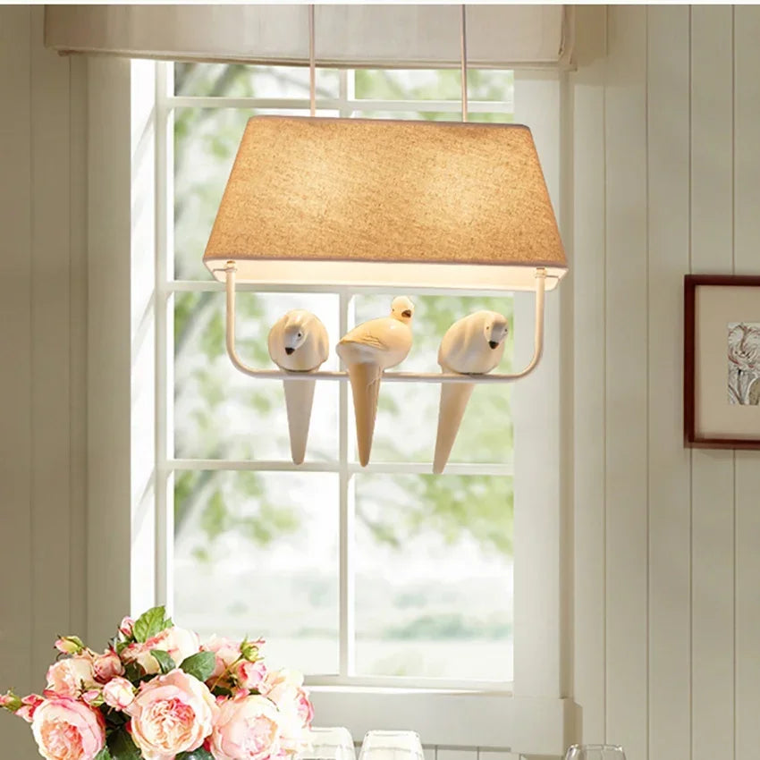 lustre créatif avec 3-4 têtes d'oiseau en tissu pour décoration - vue 3 sur 6