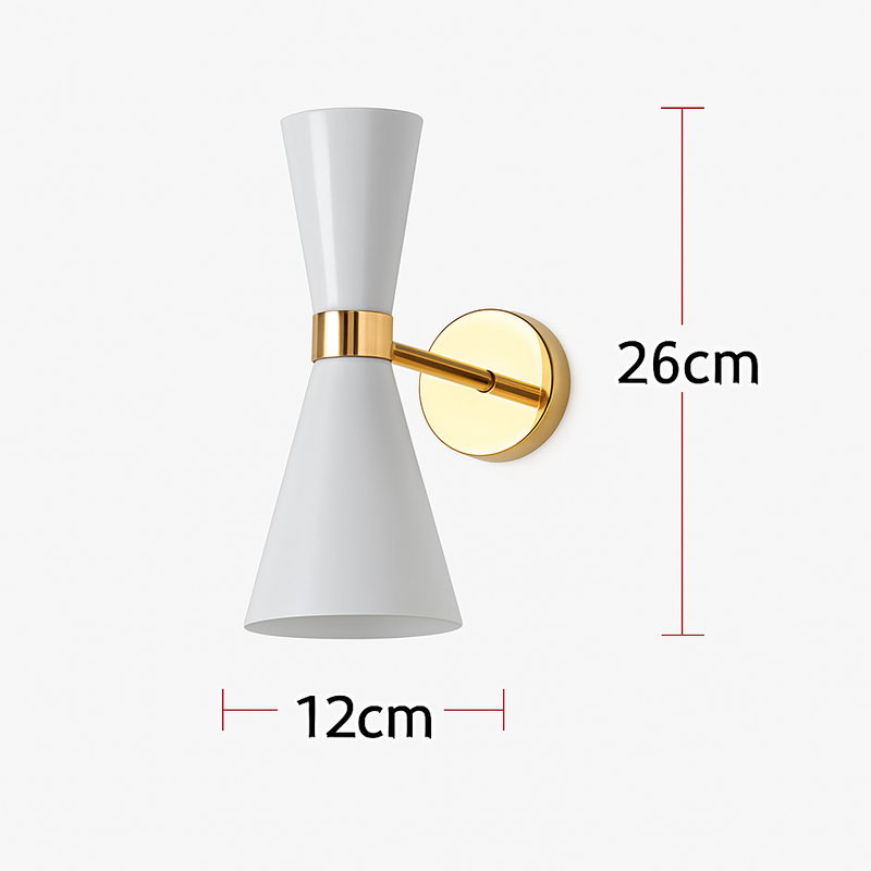 Applique murale design à LED dorée avec abat-jour triangulaire Creative