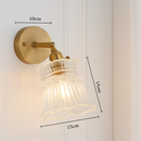 Applique murale dorée à LED et abat-jour en verre