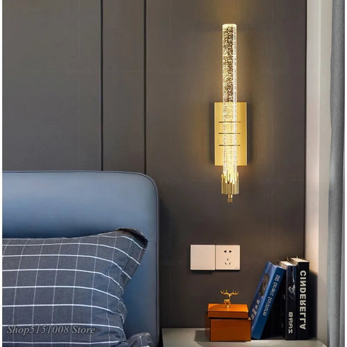 applique-murale-moderne-en-cristal-avec-bande-led-4.png