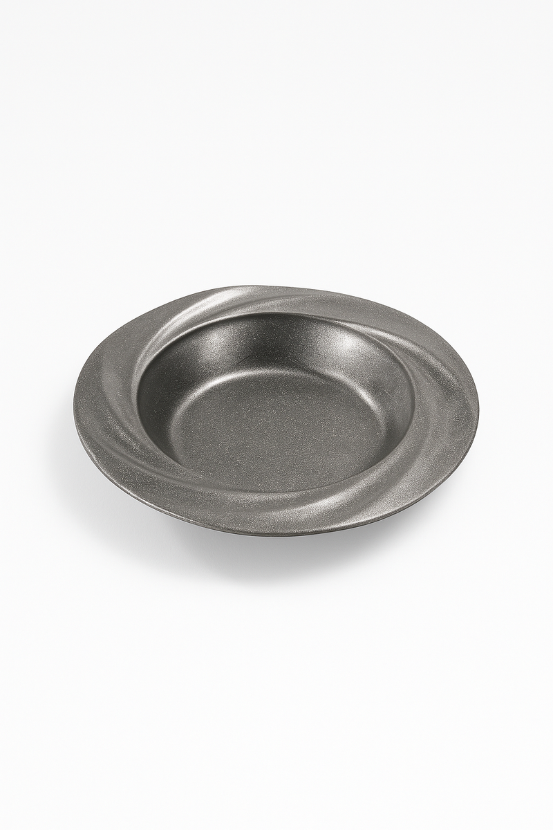 assiette inox style retro restaurant plat salade dessert