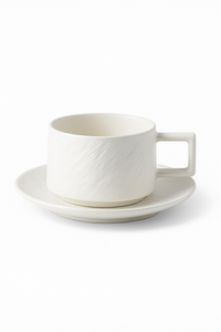 Ensemble tasse et soucoupe céramique style minimaliste durable
