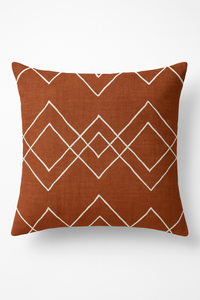 housse de coussin carrée motif géométrique marron élégant et moderne