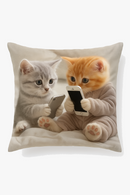 housse-de-coussin-chatons-mignons-avec-smartphones-d-corative-0.png