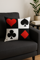 housse de coussin noire et rouge motif géométrique élégant