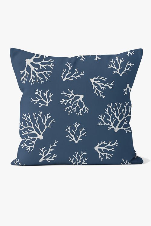 housse-de-coussin-nordique-g-om-trique-bleu-marine-l-gante-0.png