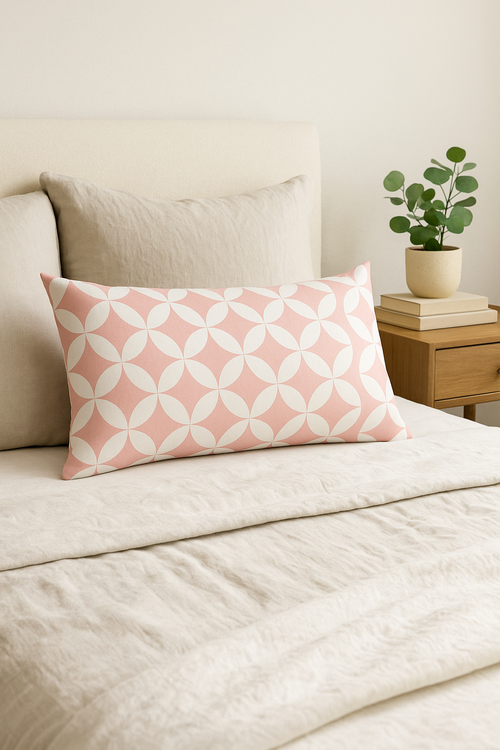 housse de coussin rose à motif géométrique décoratif pour la maison - vue 2 sur 2