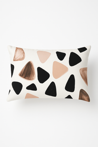 housse de coussin rose motif géométrique tendance décoration intérieure