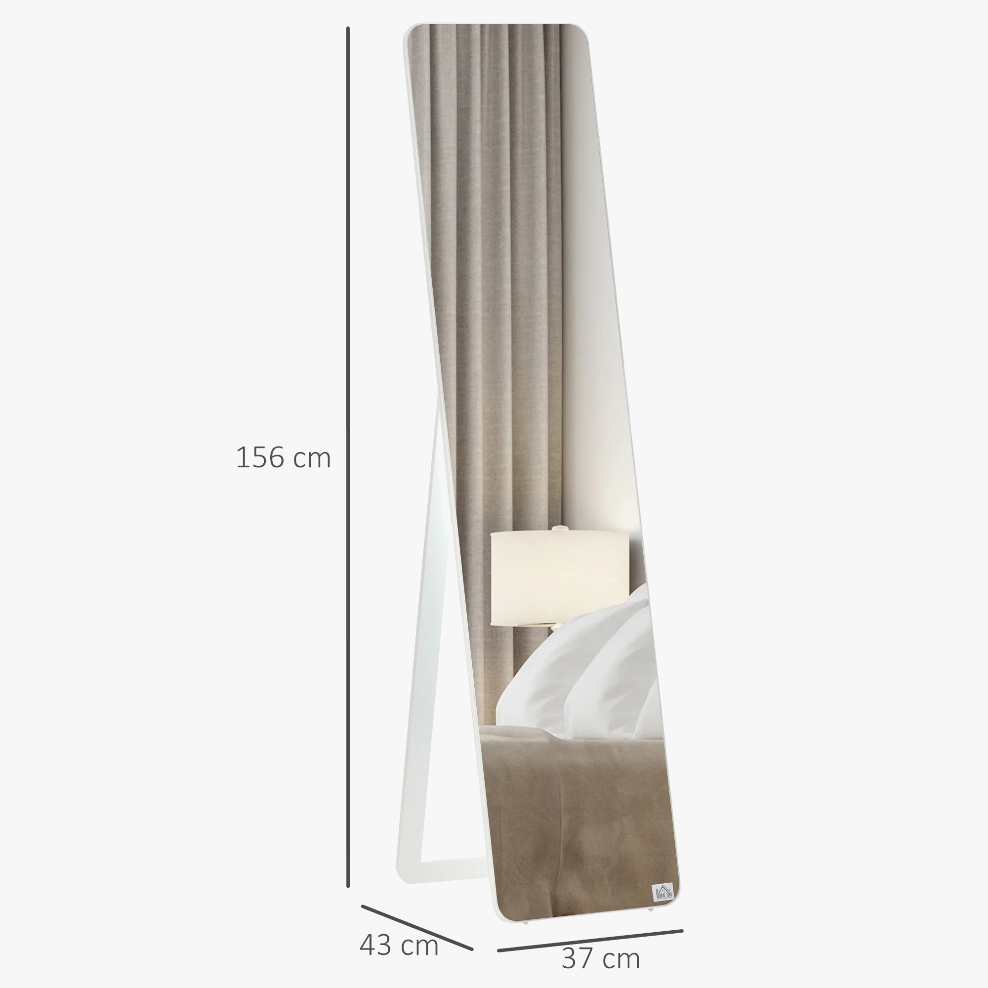 miroir sur pied avec cadre en bois élégant et pratique