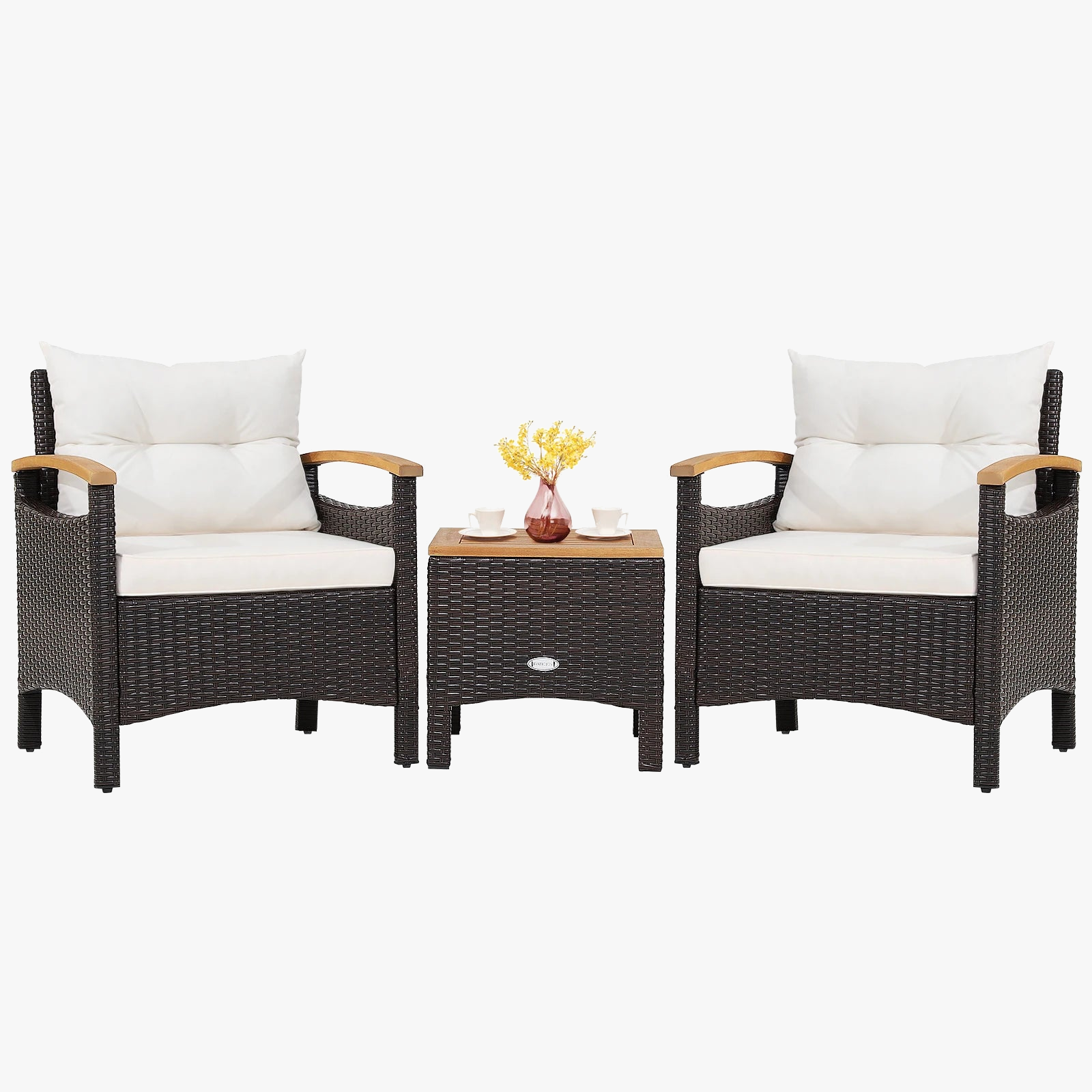 mobilier-de-jardin-en-rotin-avec-deux-fauteuils-et-une-table-0.png