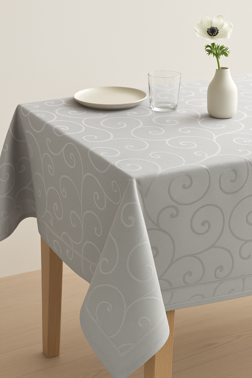 Nappe damassée florale imperméable facile entretien cuisine fêtes