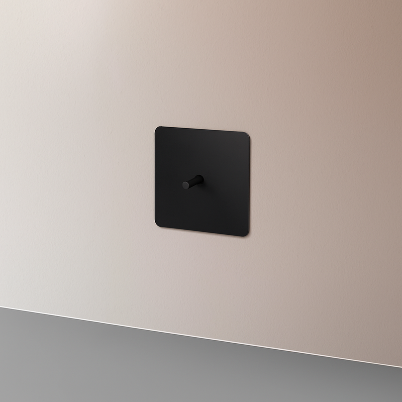 Prise électrique en acier noir mat bords arrondis