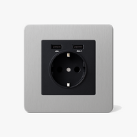 Prise électrique et double USB et USB type C en acier gris clair brossé bords arrondis