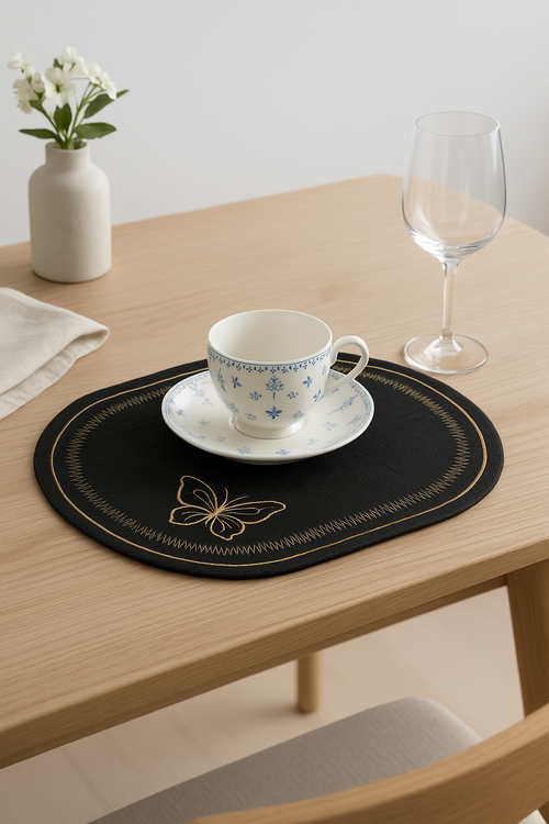Set de table en lin brodé style classique - vue 2 sur 2