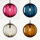 Suspension design à LED en boule de verre colorée