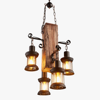 Suspension industrielle en bois avec luminaire en verre