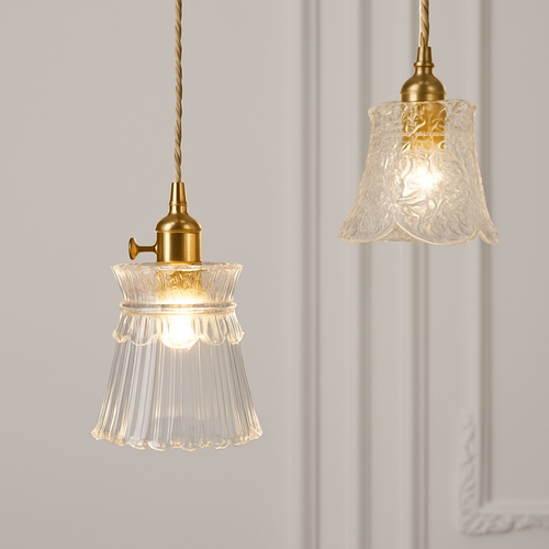 suspension rétro en laiton et verre gravé design élégant pour restaurant