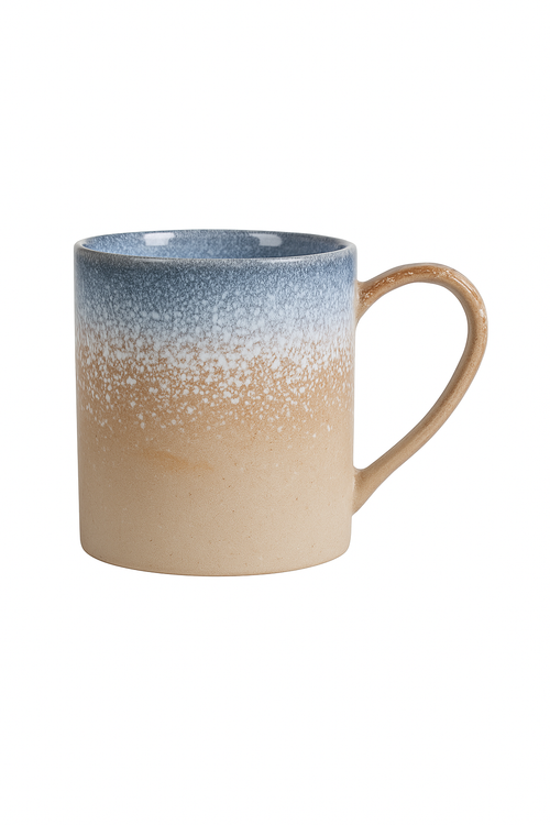 Tasse en céramique artisanale style rétro texture brute
