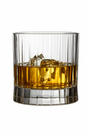 Verres élégants en verre style cocktail et café