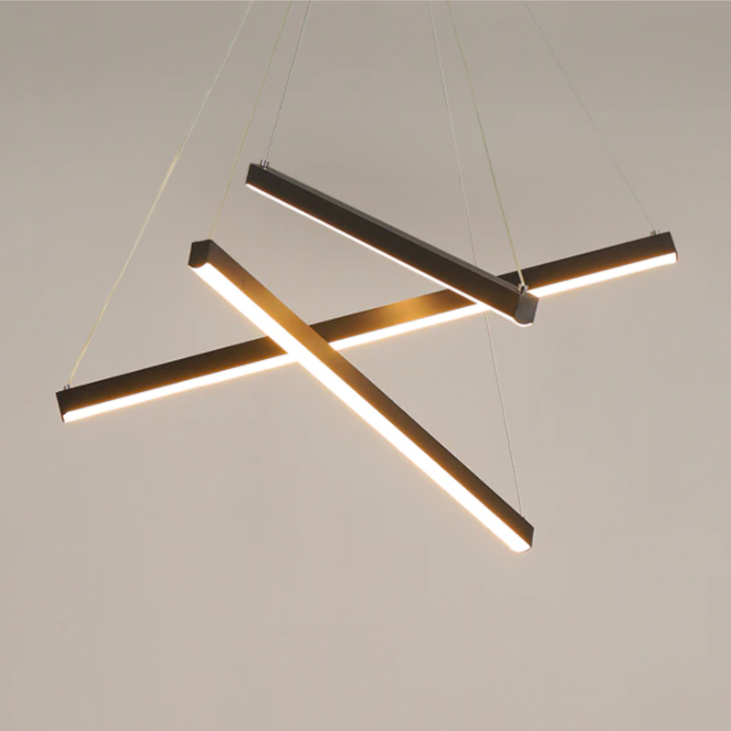 Lustre design LED avec baguettes métalliques lumineuses Solana