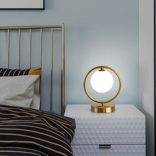 Lampe à poser design LED en métal doré Nuria