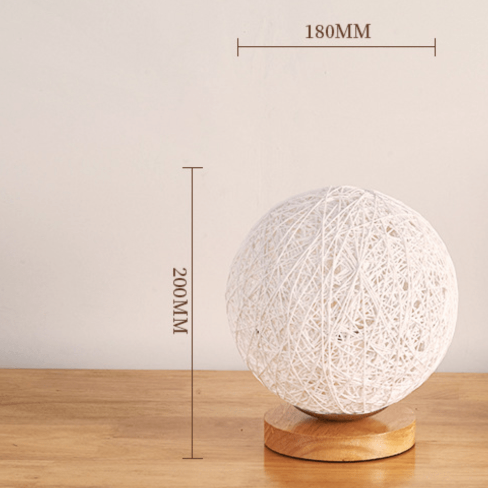Lampe à poser LED avec socle bois et boule en tissu de couleur Wicker - vue 6 sur 6