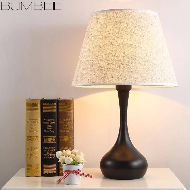 Lampe de chevet design avec abat-jour en tissu Thailand
