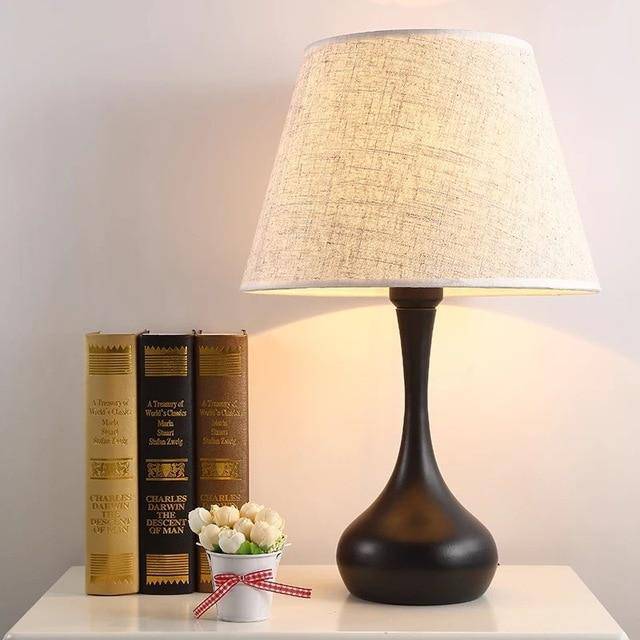 Lampe de chevet design avec abat-jour en tissu Thailand