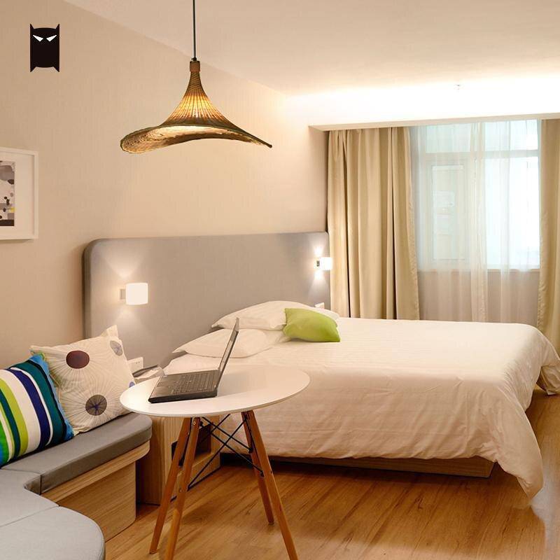 Lustre design en rotin LED avec abat-jour chapeau - vue 2 sur 4