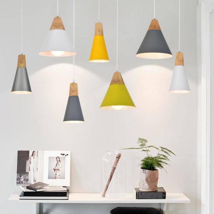 Suspension en bois et aluminum en forme de cone - vue 3 sur 14